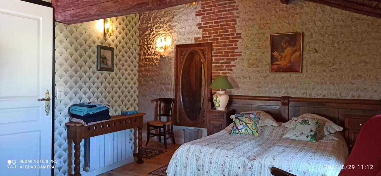 Chez Marek Et Urszula Bed & Breakfast Le Langon Ngoại thất bức ảnh